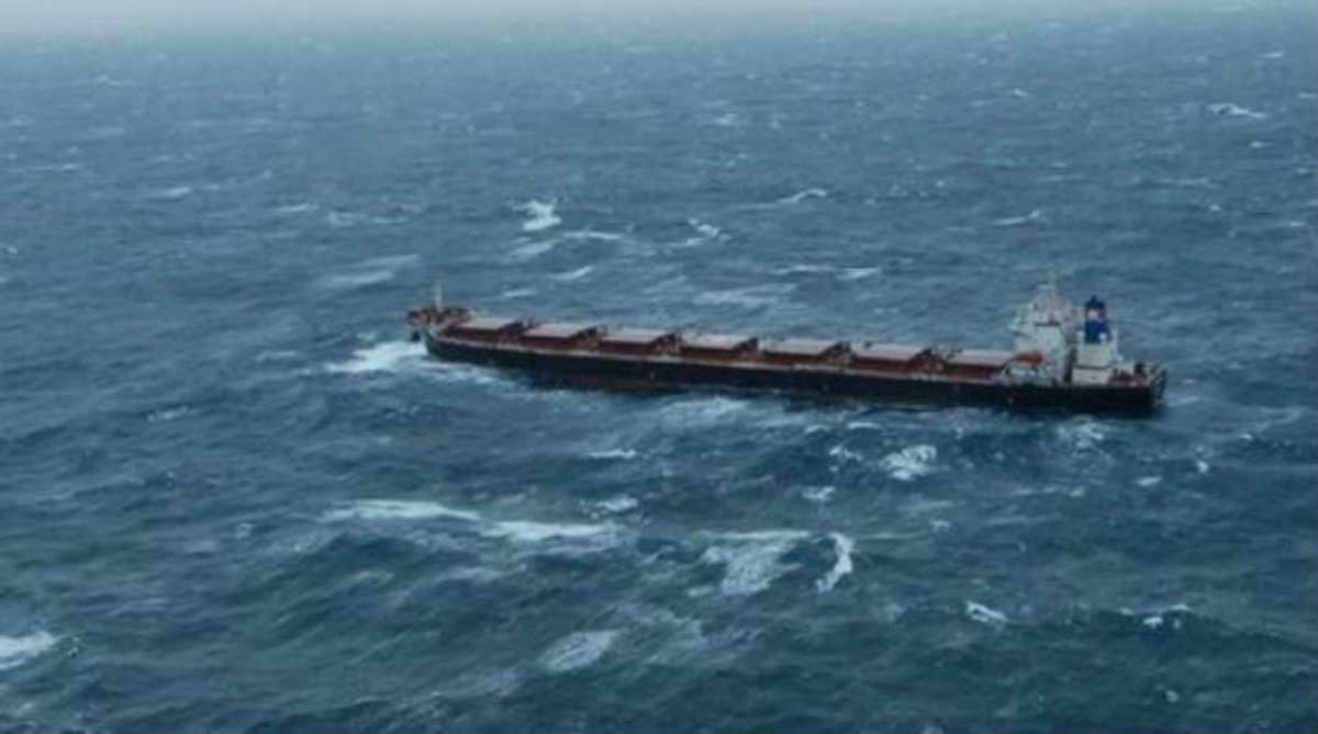 Συναγερμός με ακυβέρνητο πλοίο ανοιχτά της Σκύρου