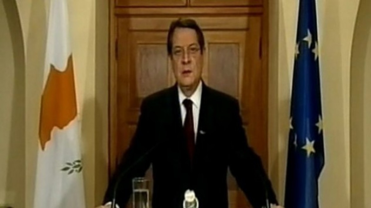 Αναστασιάδης ο…κουρέας της Σεβίλλης!