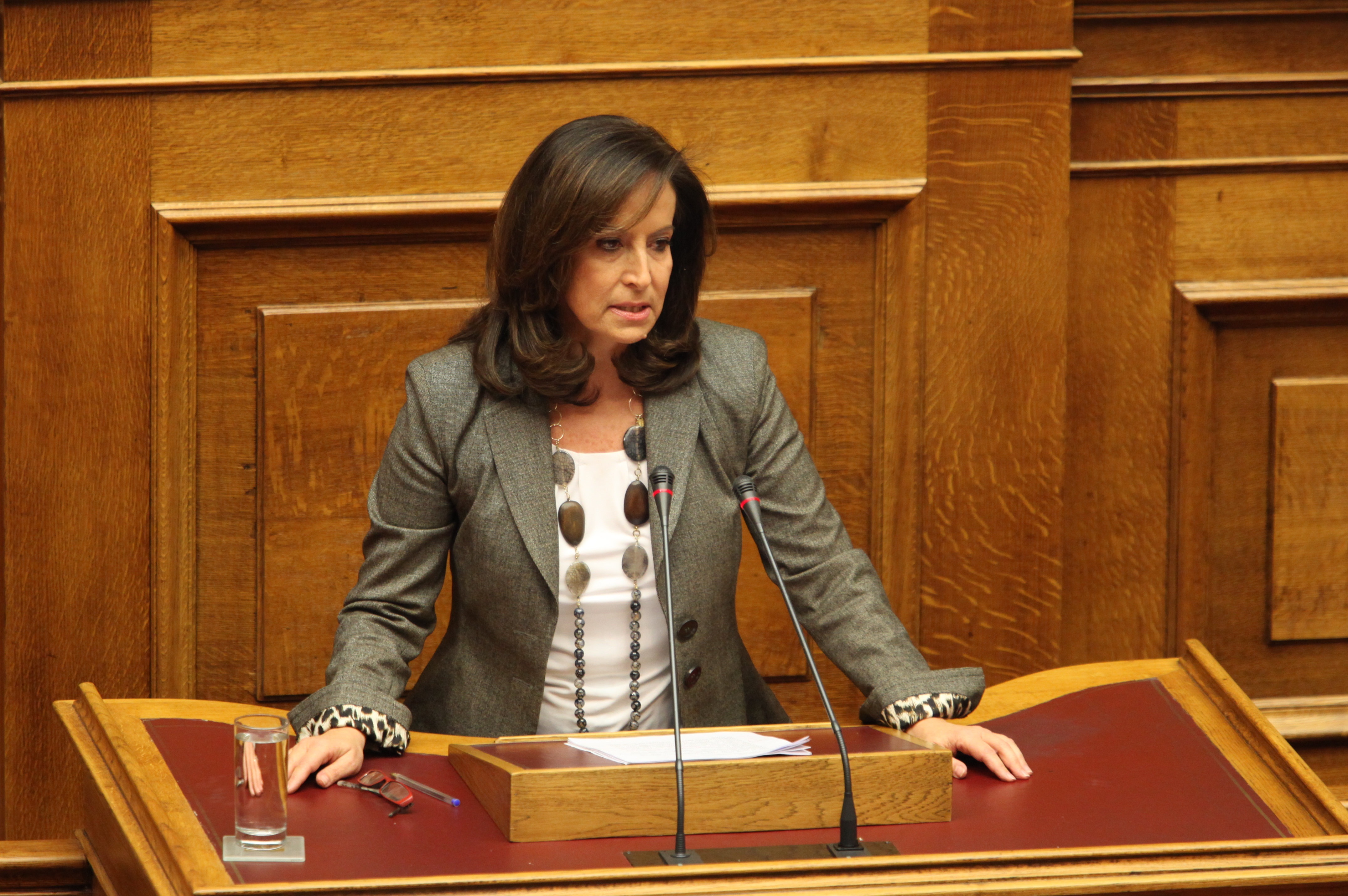 Διαμαντοπούλου: Συμπεριφορές επίορκων εκπαιδευτικών δεν μπορούν να μένουν ατιμώρητες