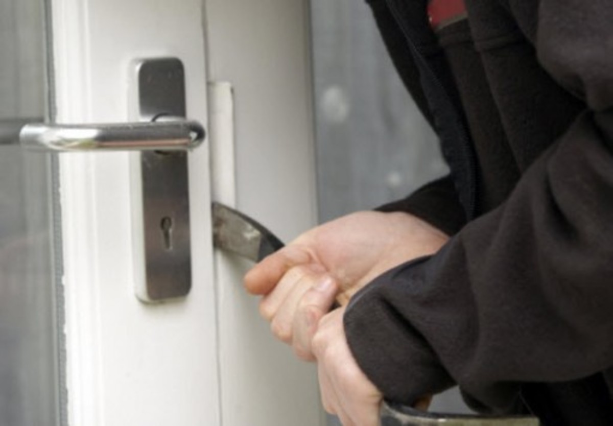 Αγρίνιο: “Μεροκάματο” 16.000 ευρώ για 19χρονο διαρρήκτη