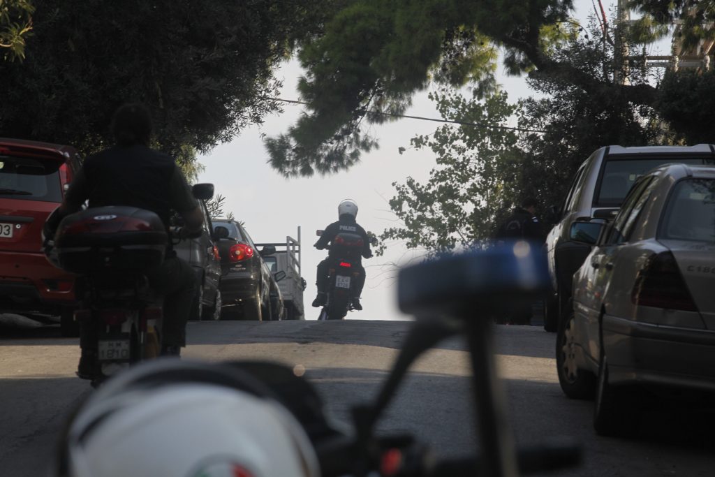 Άρτα: Τους έπιασαν να φορτώνουν τα κλεμμένα