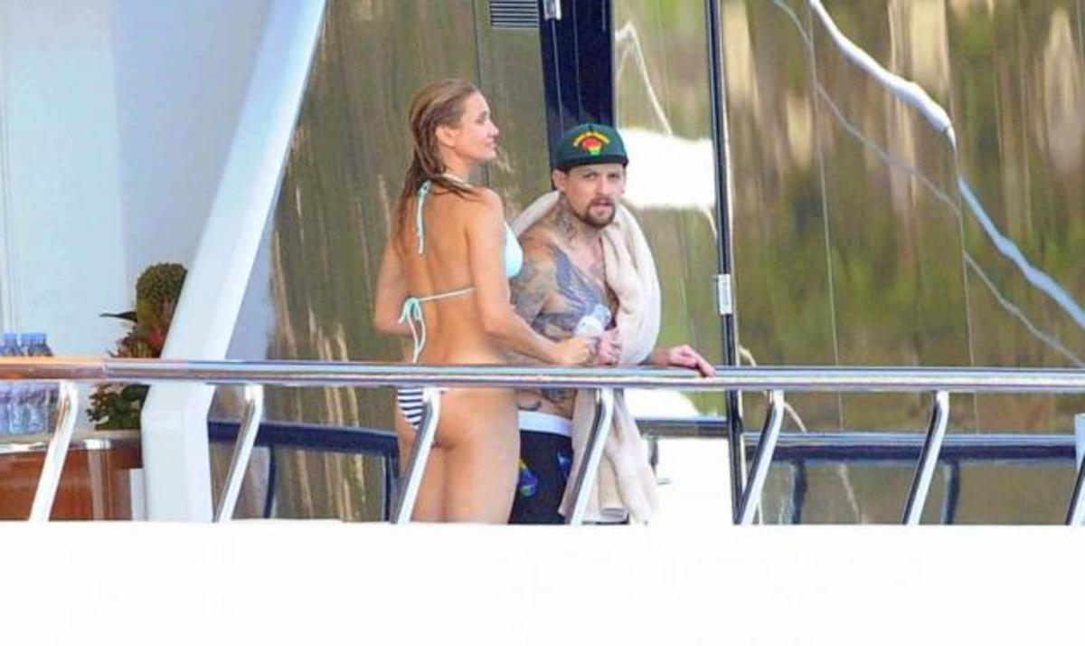 Cameron Diaz: Sexy στη Σαρδηνία με νέο σύντροφο!