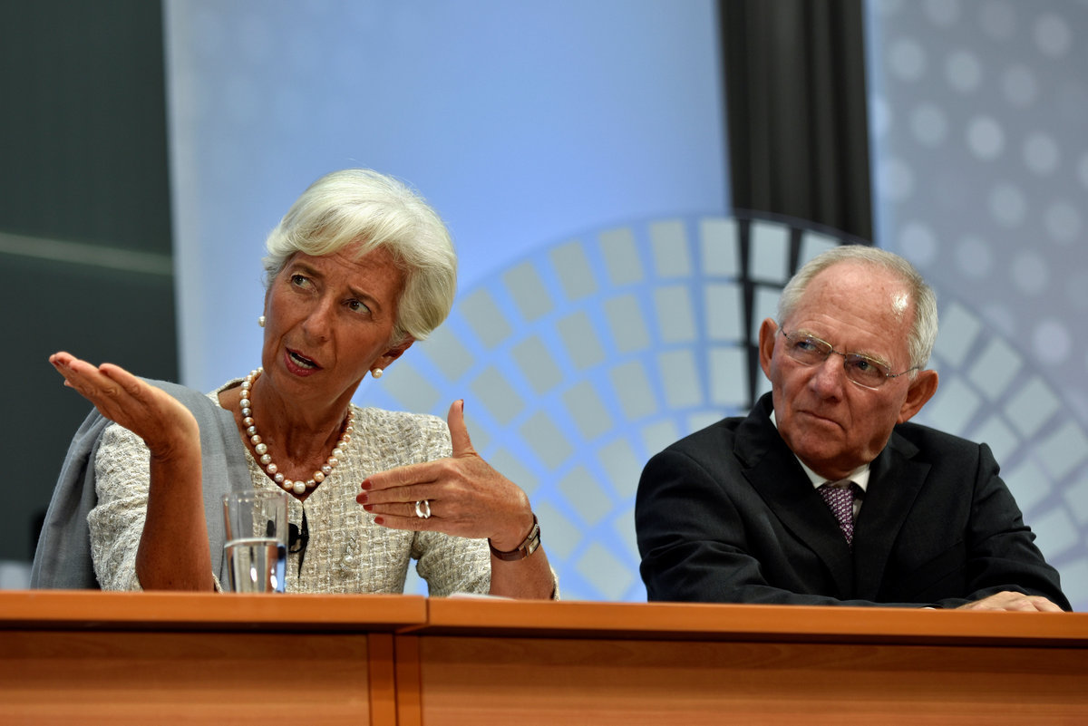 Σκοτωμός στην Ουάσινγκτον για το ελληνικό χρέος – Λαγκάρντ εναντίον Σόιμπλε – Reuters: Πλέον το ΔΝΤ ζητάει κούρεμα