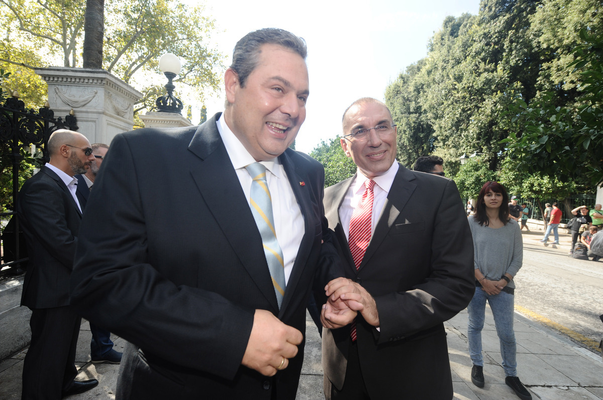 Ο συντομότερος υπουργός στην Ιστορία! Ο Καμμένος παραίτησε τον Καμμένο – Απειλεί με μηνύσεις ο 12ωρος υπουργός