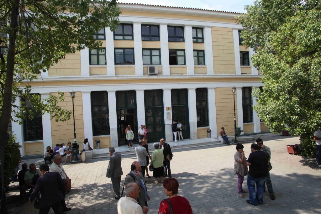 Προφυλακίστηκε ο Ιρανός που τραυμάτισε με μαχαίρι τη δικαστική υπάλληλο