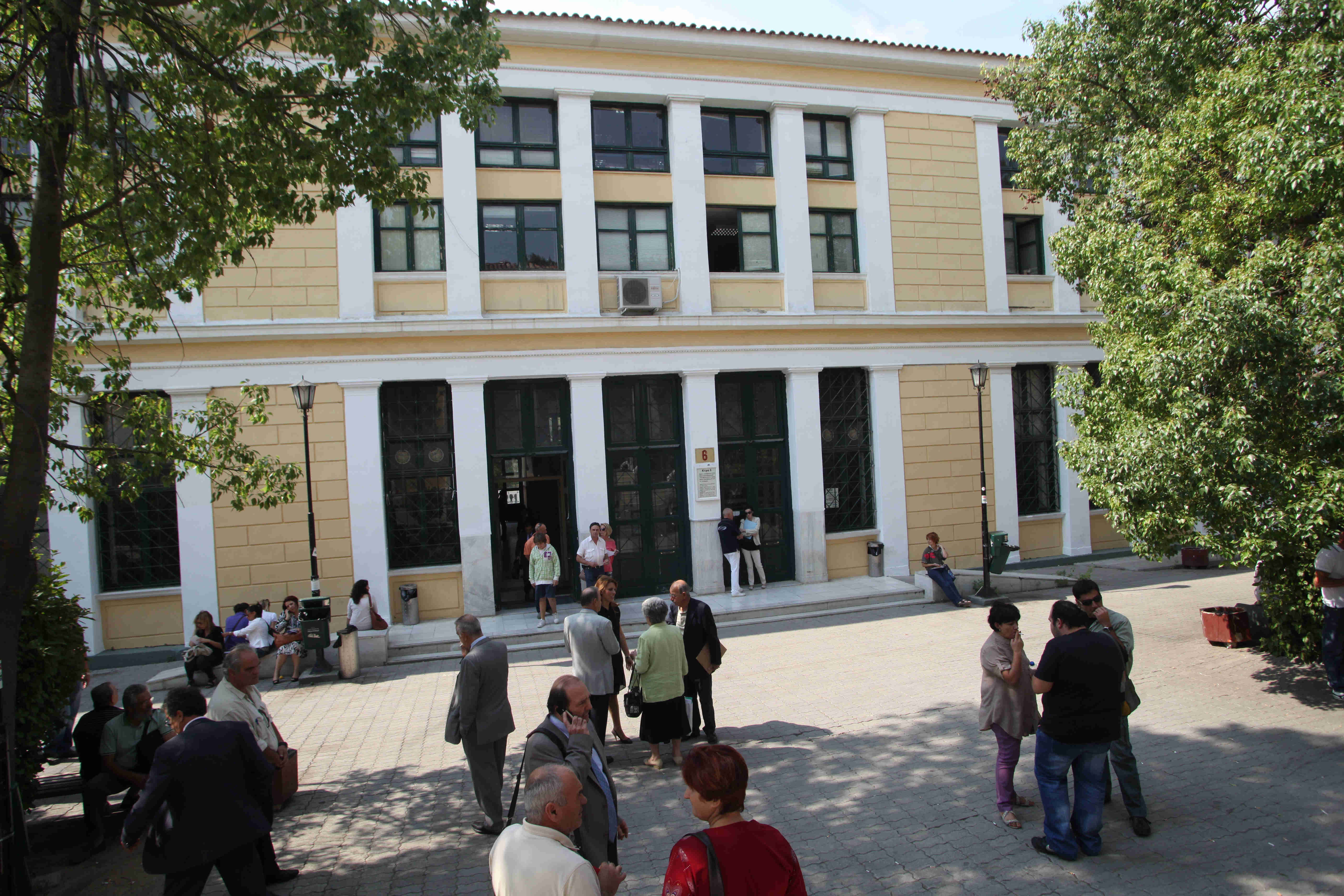 Προφυλακίστηκε ο Ιρανός που τραυμάτισε με μαχαίρι τη δικαστική υπάλληλο