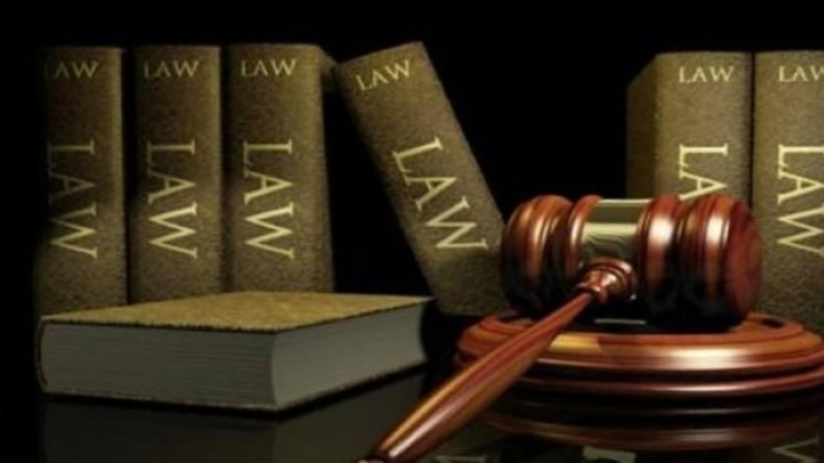 Σε “αναμμένα κάρβουνα” Έλληνες δικηγόροι – Επανέλεγχος σε “προβληματικά” κυπριακά πτυχία νομικής