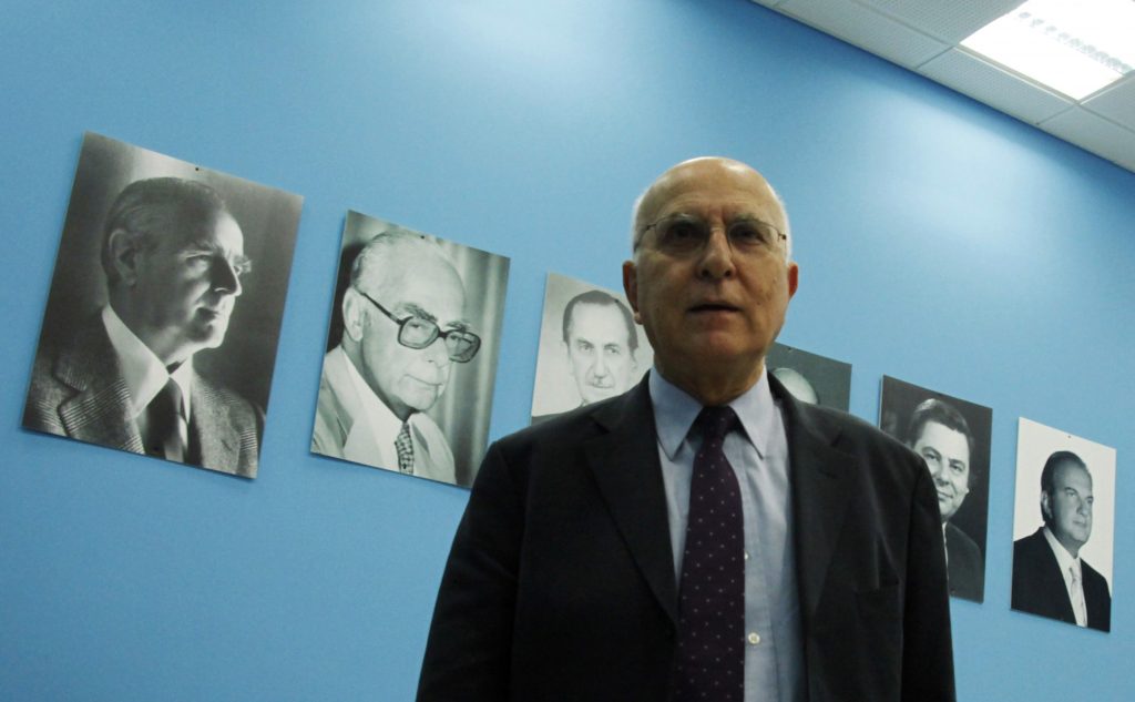 Τηλεφωνικές επικοινωνίες του Σ. Δήμα με Καραμανλή και Παπανδρέου