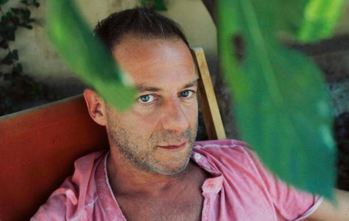 Σκληρή απάντηση Λιγνάδη στη Διαβάτη: «Ημιμαθείς κουλτουριάρηδες, δήθεν ηθικολόγοι, μίζεροι, ασχημολάγνοι, κατιναριό»!