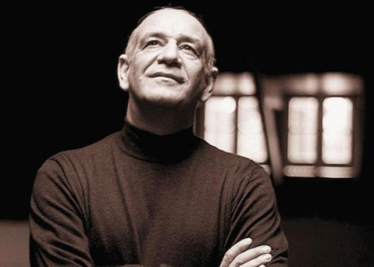 Θρίλερ με τον τάφο του Δημήτρη Μητροπάνου και την εκταφή (ΒΙΝΤΕΟ)