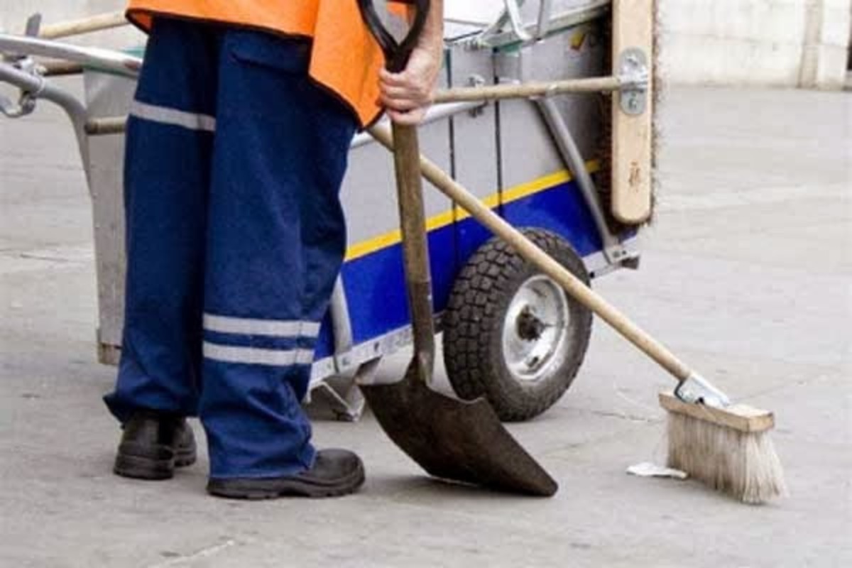 Ξάνθη: Όσκαρ τιμιότητας από υπάλληλο στην καθαριότητα – Βρήκε και παρέδωσε 4.200 ευρώ