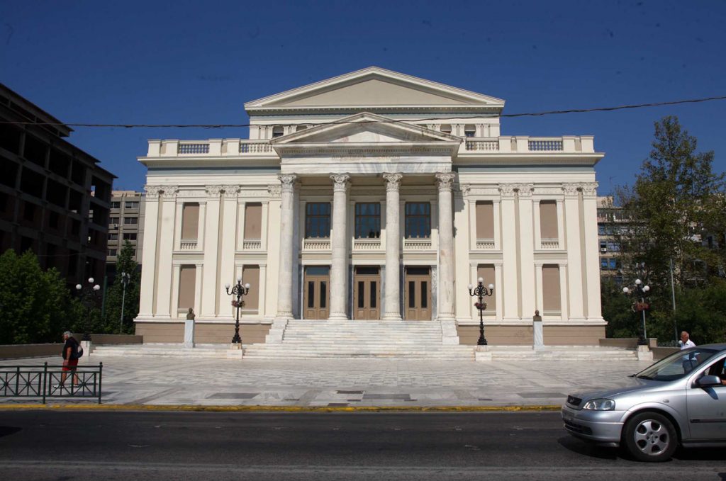 Ο Πειραιάς γιορτάζει Αγ. Βαλεντίνο και Απόκριες