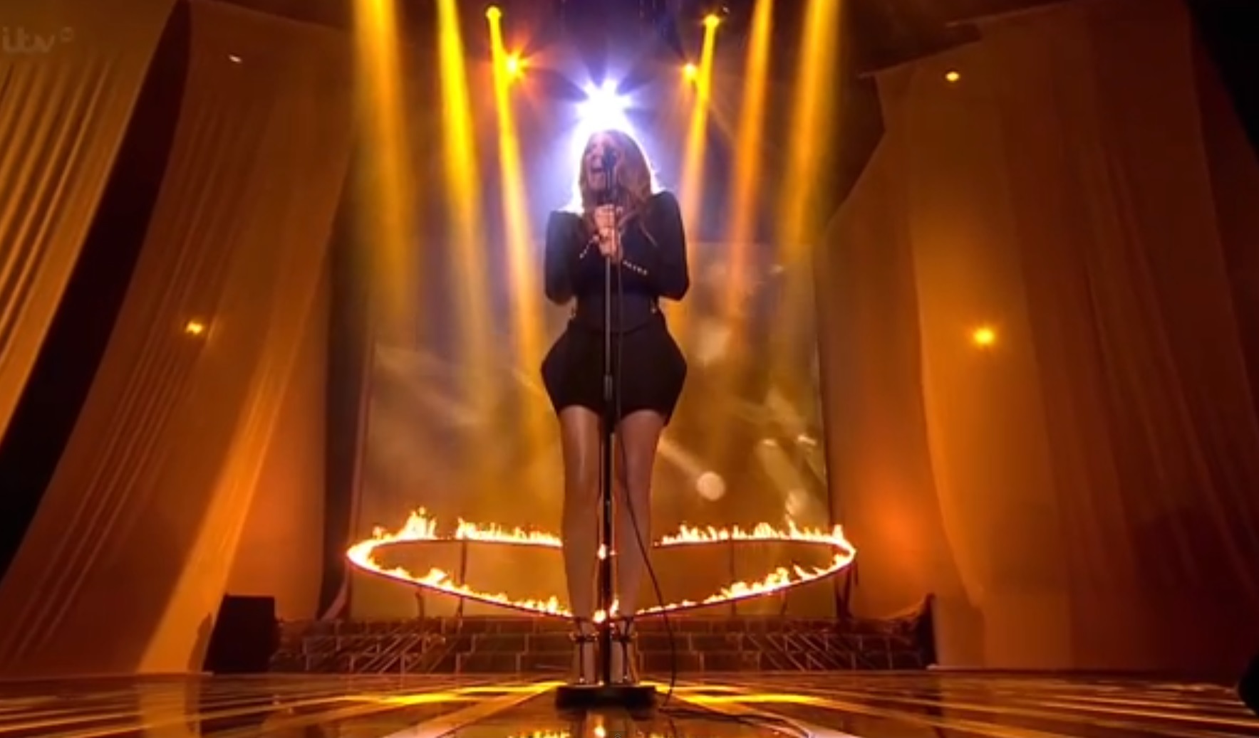 Έλαμψε η Celine Dion στο X-Factor με το νέο της τραγούδι!