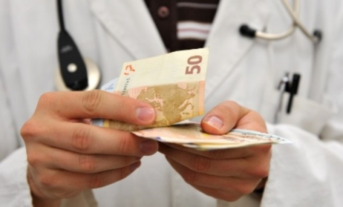 ΣΔΟΕ: Της φοροδιαφυγής! Πρώην δήμαρχος με αδήλωτα 3,5 εκατομμύρια ευρώ! – Γιατρός με αδήλωτες καταθέσεις εκατομμυρίων και ενοίκια