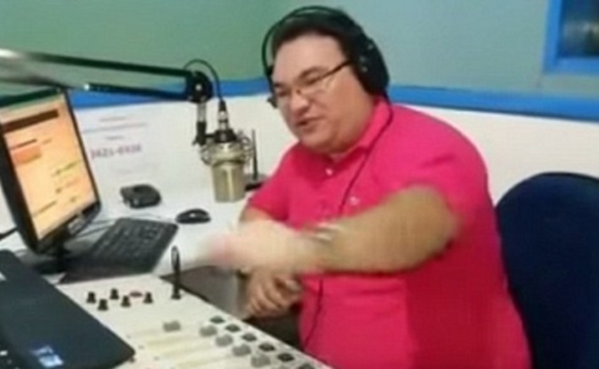 Σοκ! Σκότωσαν δημοσιογράφο on air στο ραδιόφωνο!