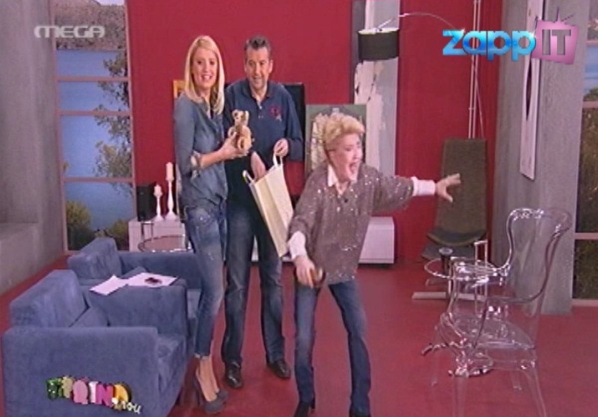 Η γκάφα της Τριφύλλη με το δώρο που πήγε στους Σκορδά-Λιάγκα!