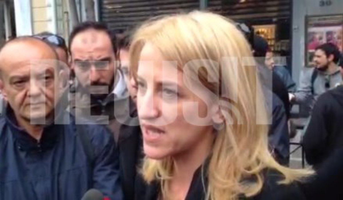 Δούρου για επίσκεψη Μέρκελ