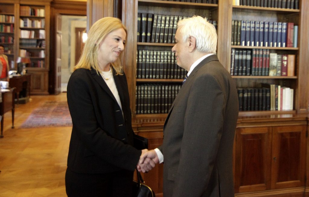 Τι είπαν Παυλόπουλος και Δούρου στο Προεδρικό Μέγαρο