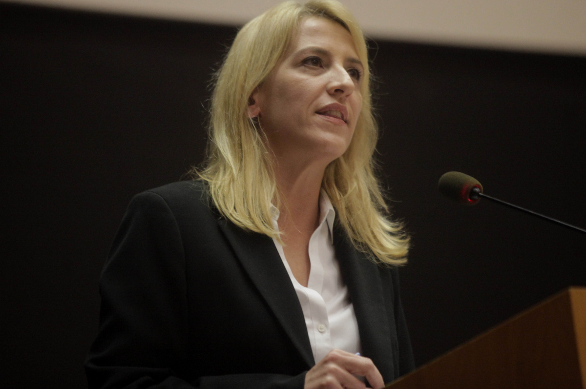 80 εκατ. από τα αποθεματικά της Περιφέρειας στην ΤτΕ – Καυγάς Δούρου – Άδωνι στο Twitter!