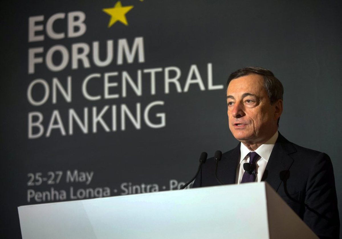Bloomberg: Τι σημαίνουν οι αποφάσεις της ΕΚΤ για τα δάνεια