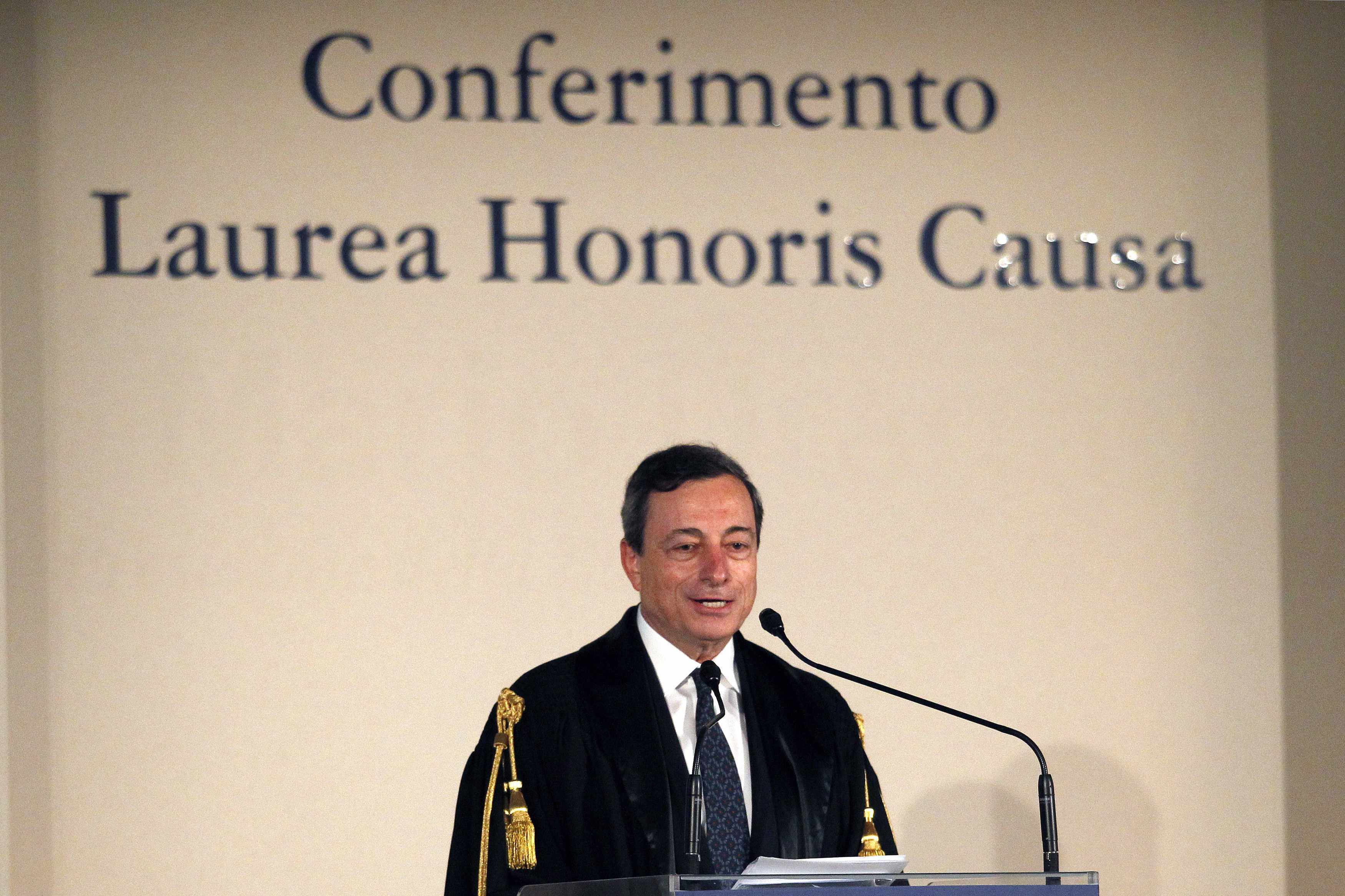 Ντράγκι: Σε τροχιά αργής ανάκαμψης η οικονομία της Ευρωζώνης