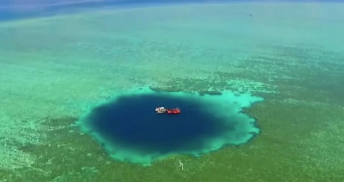 Εικόνα που τρομάζει – ΑΥΤΗ είναι η πιο βαθιά θαλάσσια τρύπα στον κόσμο [vid]