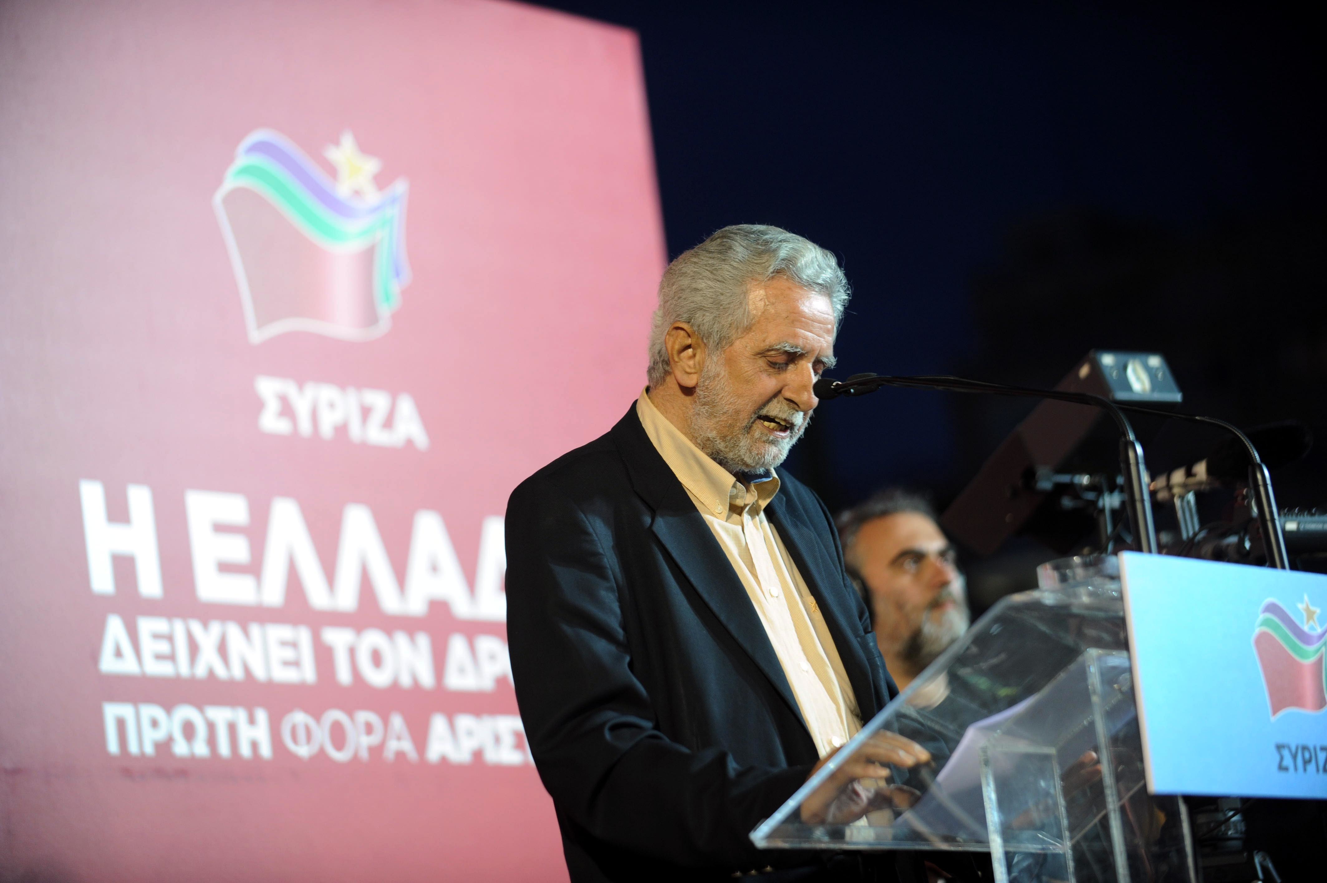 Ξανά καταγγελίες Δρίτσα κατά Μώραλη – Σε σακούλες τροφίμων της Εκκλησίας έβαζαν ψηφοδέλτια