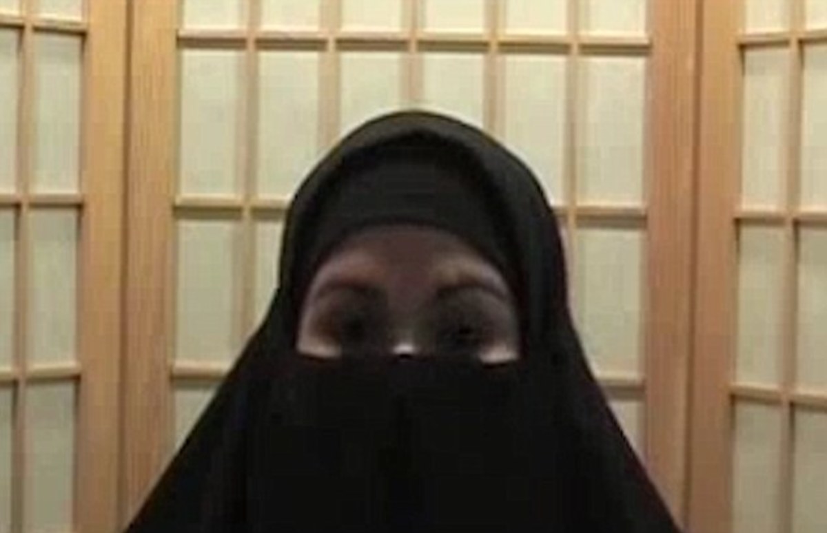 Ελληνίδα μουσουλμάνα η σύντροφος του μακελάρη του Σίδνεϊ (ΦΩΤΟ, VIDEO)