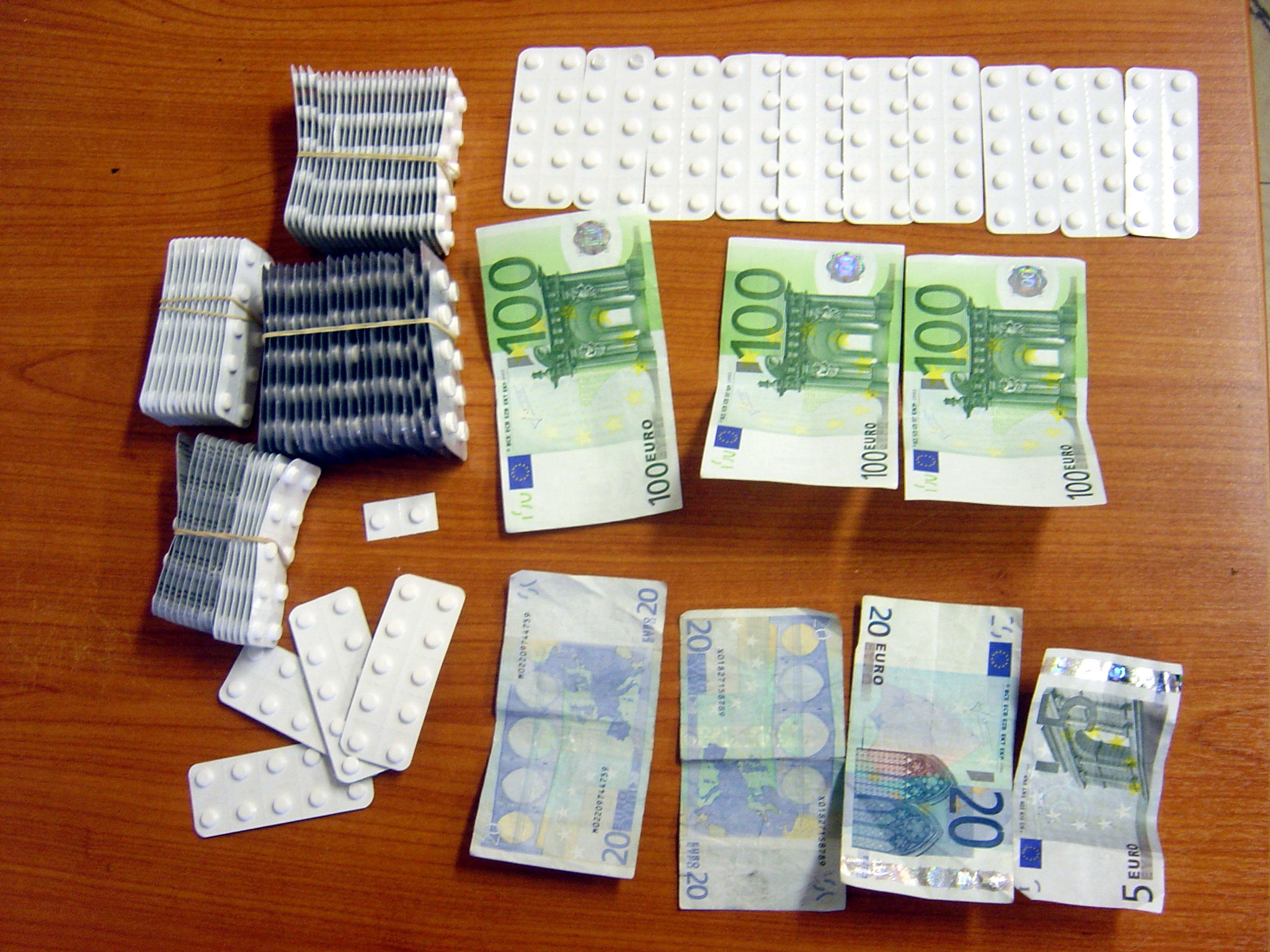 Συνελήφθησαν 21χρονος και 24χρονος για εμπόριο ναρκωτικών