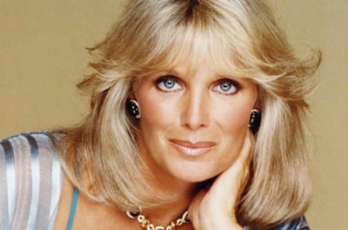 Αγνώριστη από τις πλαστικές η Linda Evans! – ΦΩΤΟ
