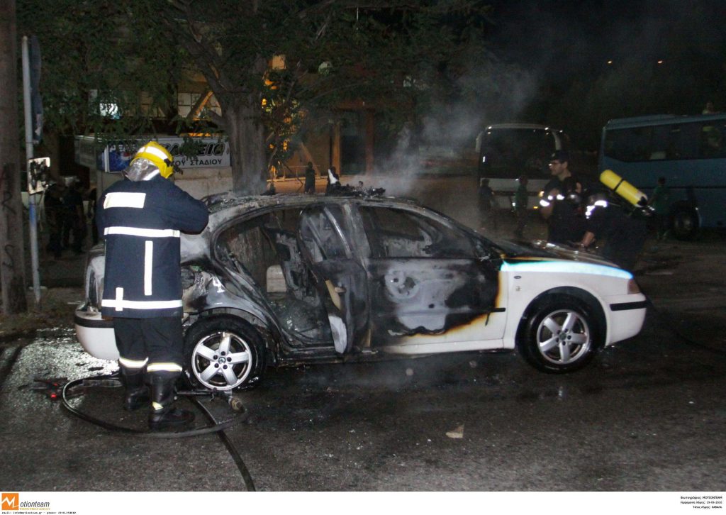 Θεσσαλονίκη: Εμπρησμός σε σταθμευμένο αυτοκίνητο