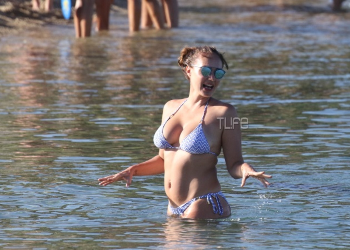 Η κόρη του boss της F1 για οικογενειακές διακοπές στη Μύκονο!