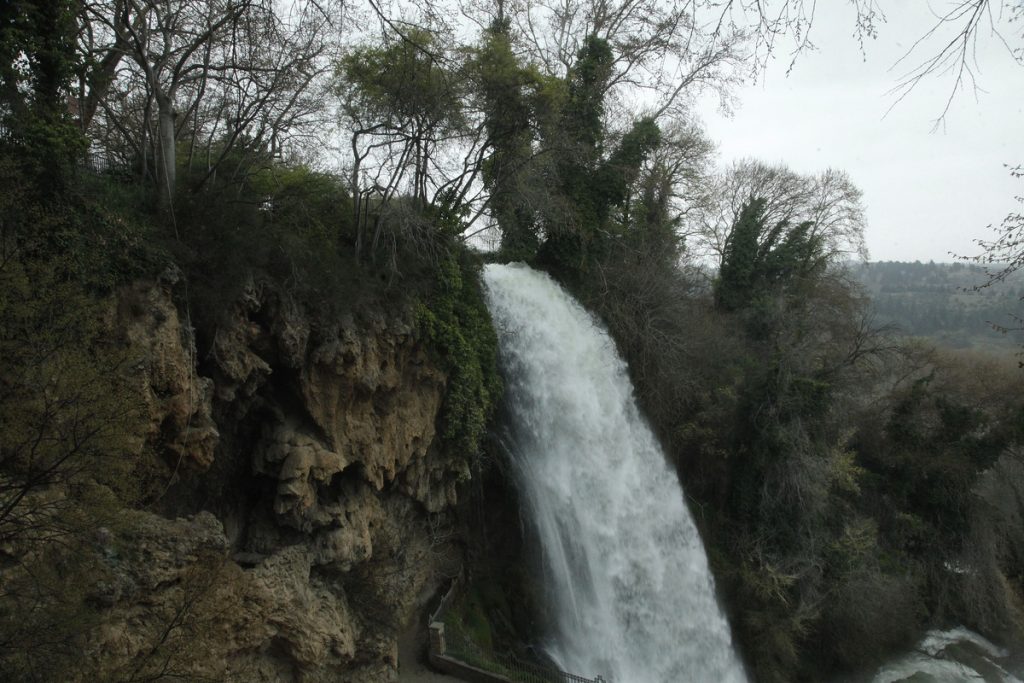 Μοναδική ομορφιά στους καταρράκτες της Έδεσσας – ΦΩΤΟ