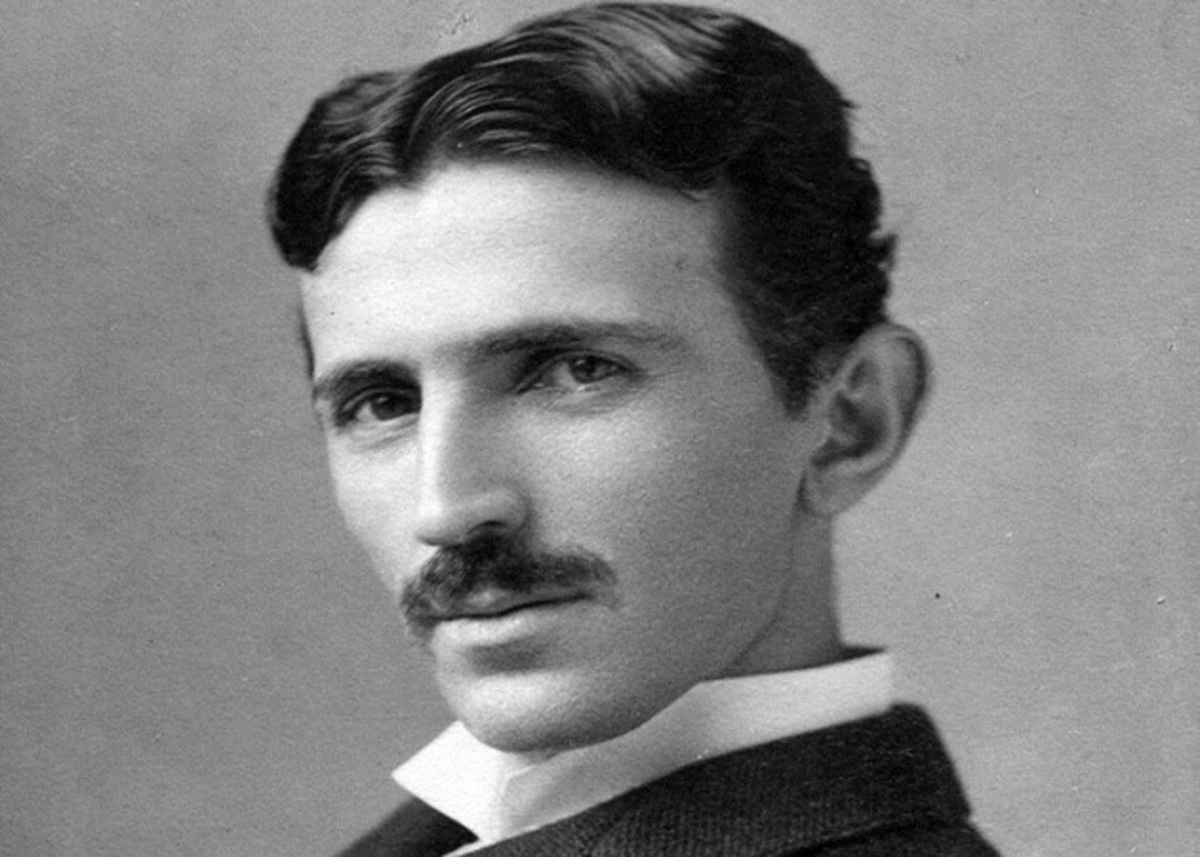 Αυτός είναι ο εφευρέτης που σχεδίασε τα drones πριν από τον Πρώτο Παγκόσμιο Πόλεμο [pic]