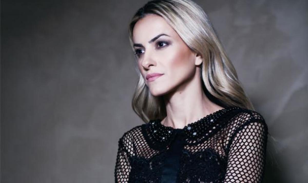 Έτσι είναι η ζωή της Έφης Παπαϊωάννου μετά το θάνατο του Άντη Χατζηκωστή