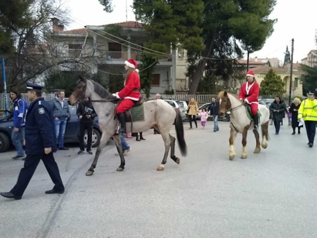Θεσσαλονίκη:Άη Βασίληδες σε άλογα