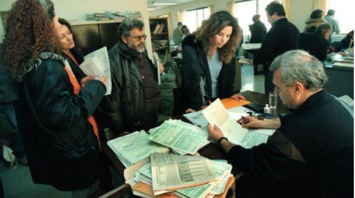 Παράταση εως την Πρωτοχρονιά για ελεύθερους επαγγελματίες και επιχειρήσεις