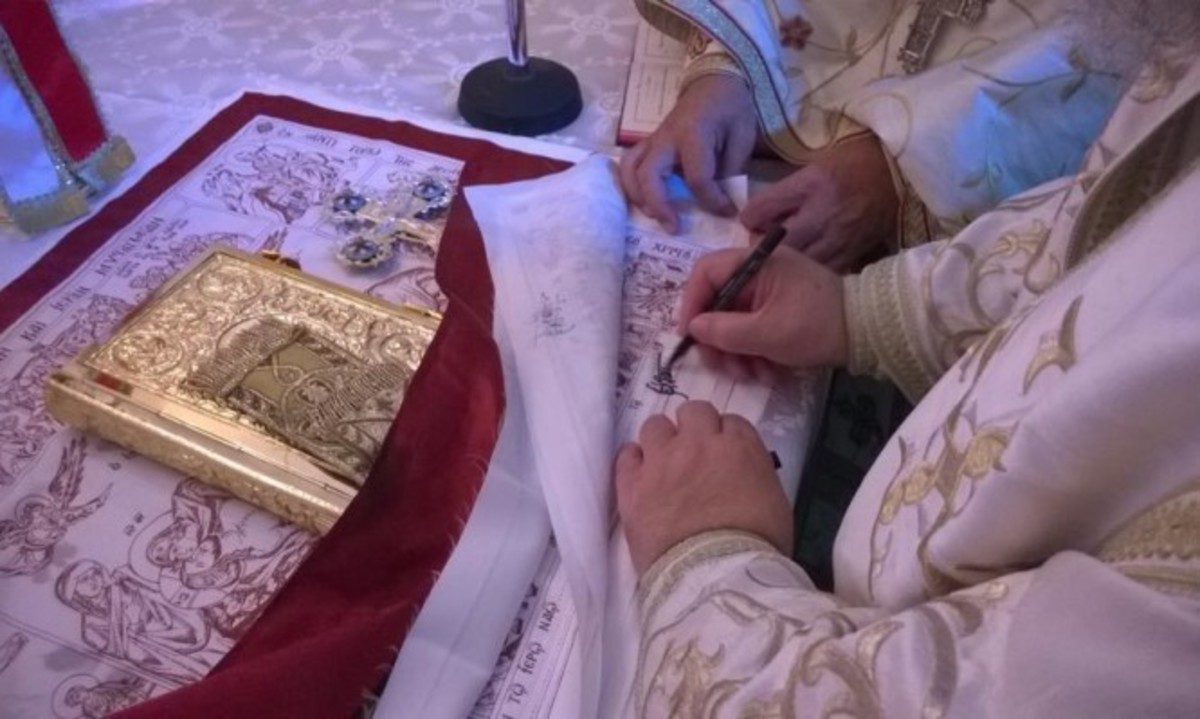 Πώς γίνονται τα εγκαίνια ενός Ιερού Ναού και πώς καθαγιάζεται η Αγία Τράπεζα;