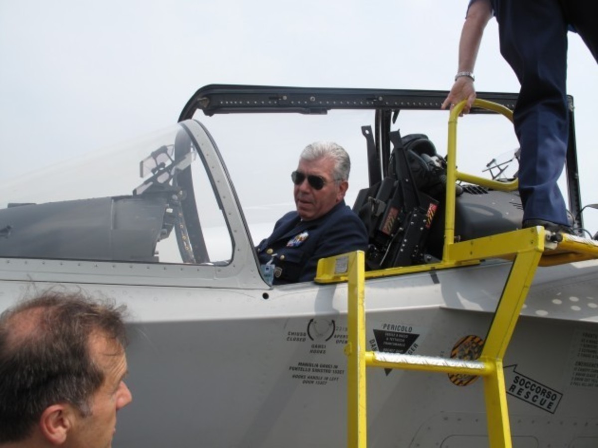 Ο Αρχηγός της ΠΑ στην Αίγυπτο με F-16