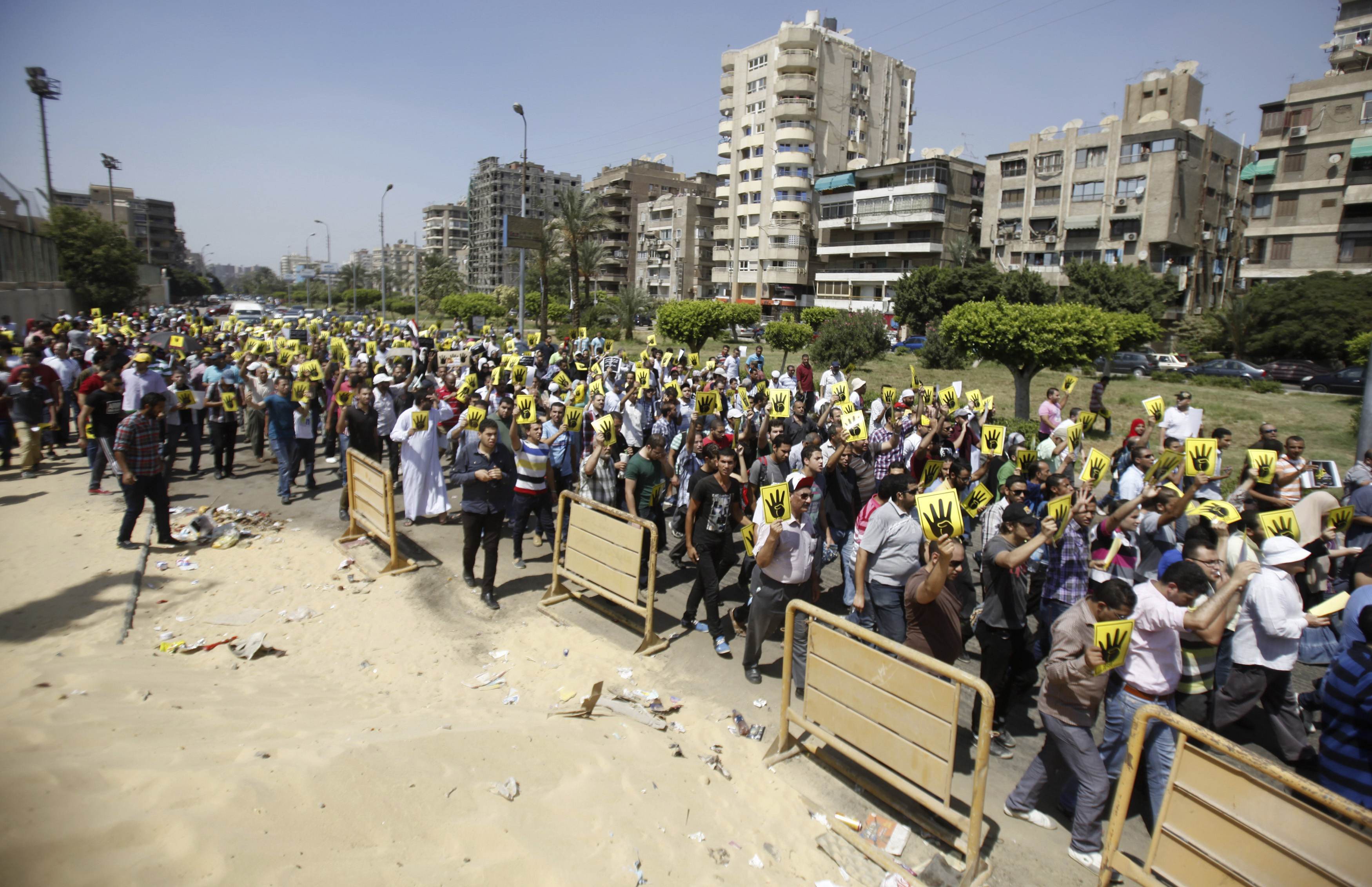 Αίγυπτος: 3 νεκροί και 36 τραυματίες από τα επεισόδια στην πλατεία Ταχρίρ