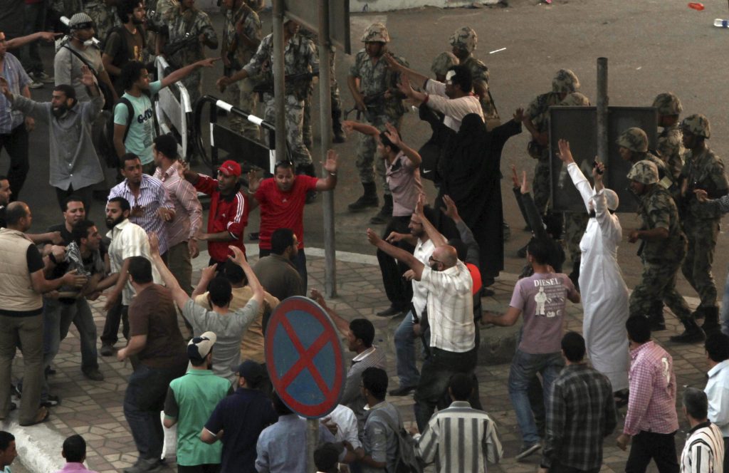 Nεκροί, εκατοντάδες τραυματίες και συλλήψεις στην Αίγυπτο