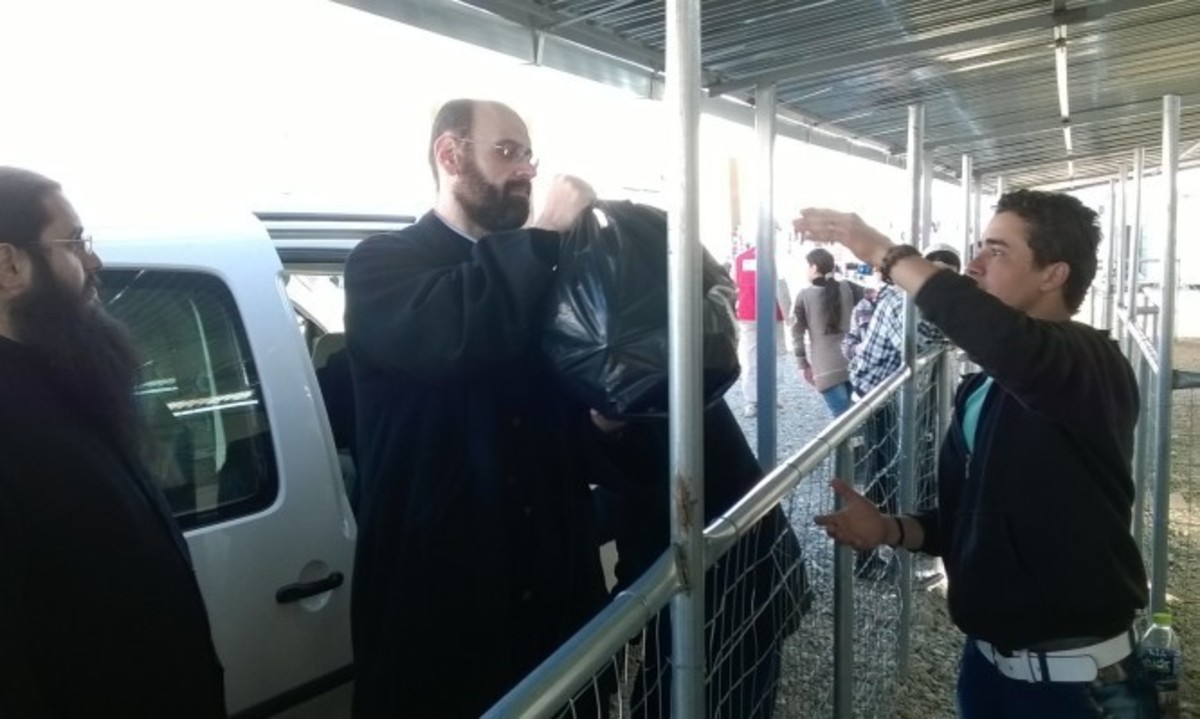 Ειδομένη: Η Μητρόπολη Θεσσαλονίκης κοντά στους πρόσφυγες