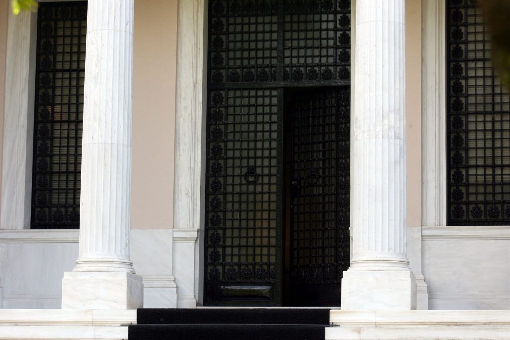 Κυβέρνηση: δεν θα χρεοκοπήσει η Ελλάδα – Δεν κινδυνεύουν οι καταθέσεις