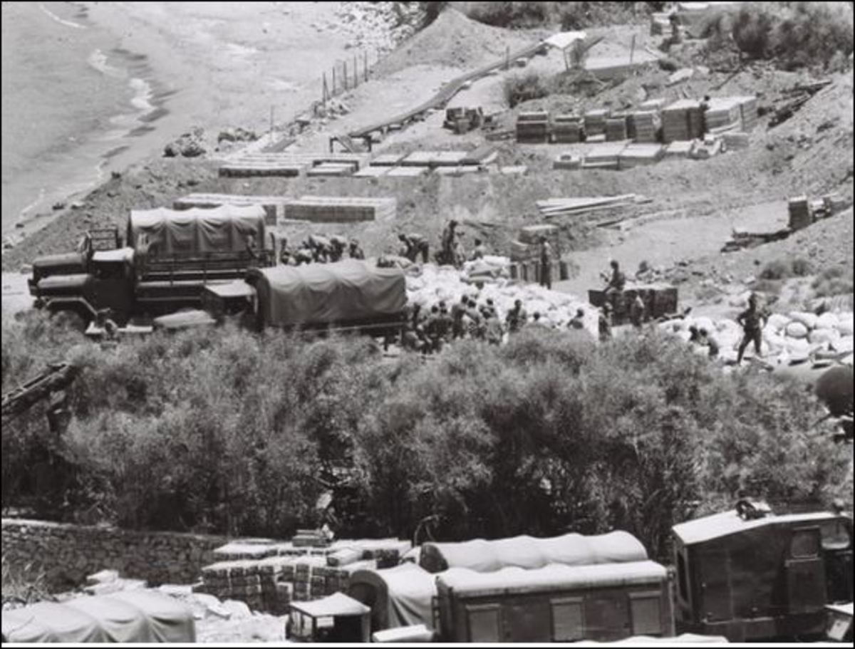 Ανέκδοτες φωτογραφίες και video από την τουρκική εισβολή στην Κύπρο