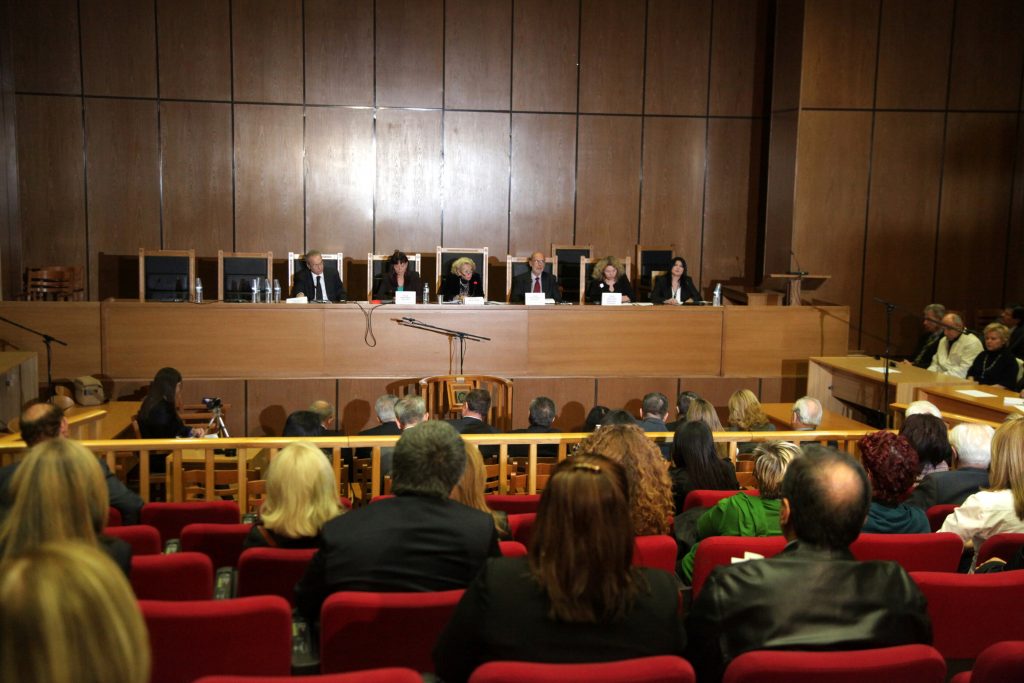 Ψήφισμα με αιχμές κατά της εκτελεστικής εξουσίας από τους δικαστικούς