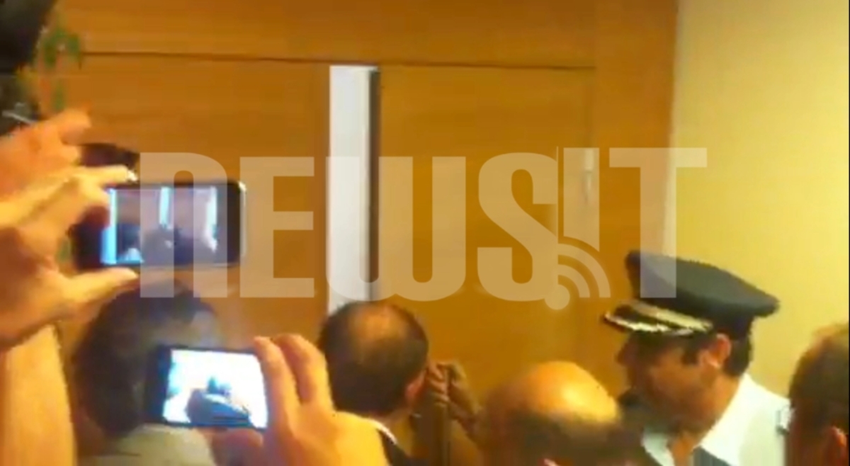 Eισβολή του Λυμπερόπουλου στο γραφείο του Ραγκούση