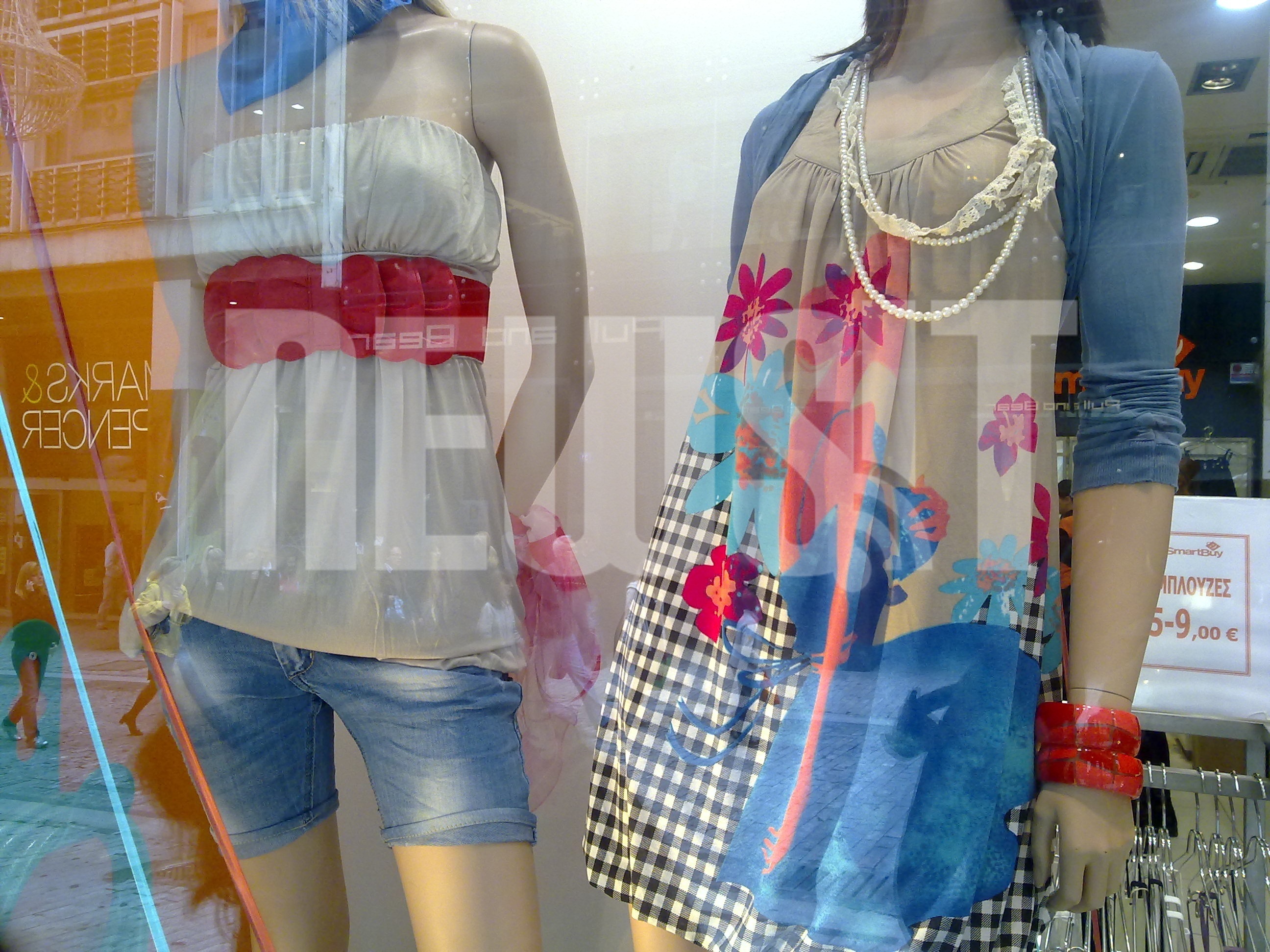 Οι βιτρίνες φόρεσαν τα ανοιξιάτικά τους! Δείτε φωτό