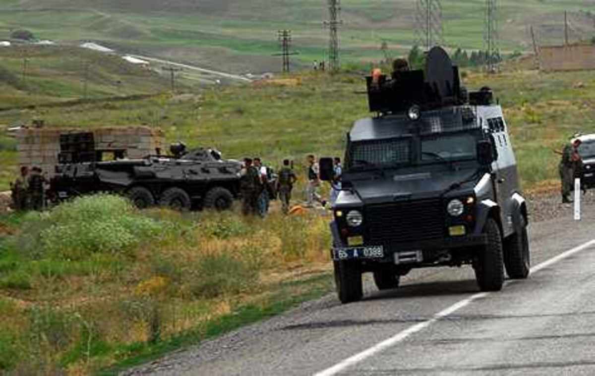 3 τούρκοι στρατιώτες νεκροί και άλλοι 3 τραυματίες απο την επίθεση του PKK!