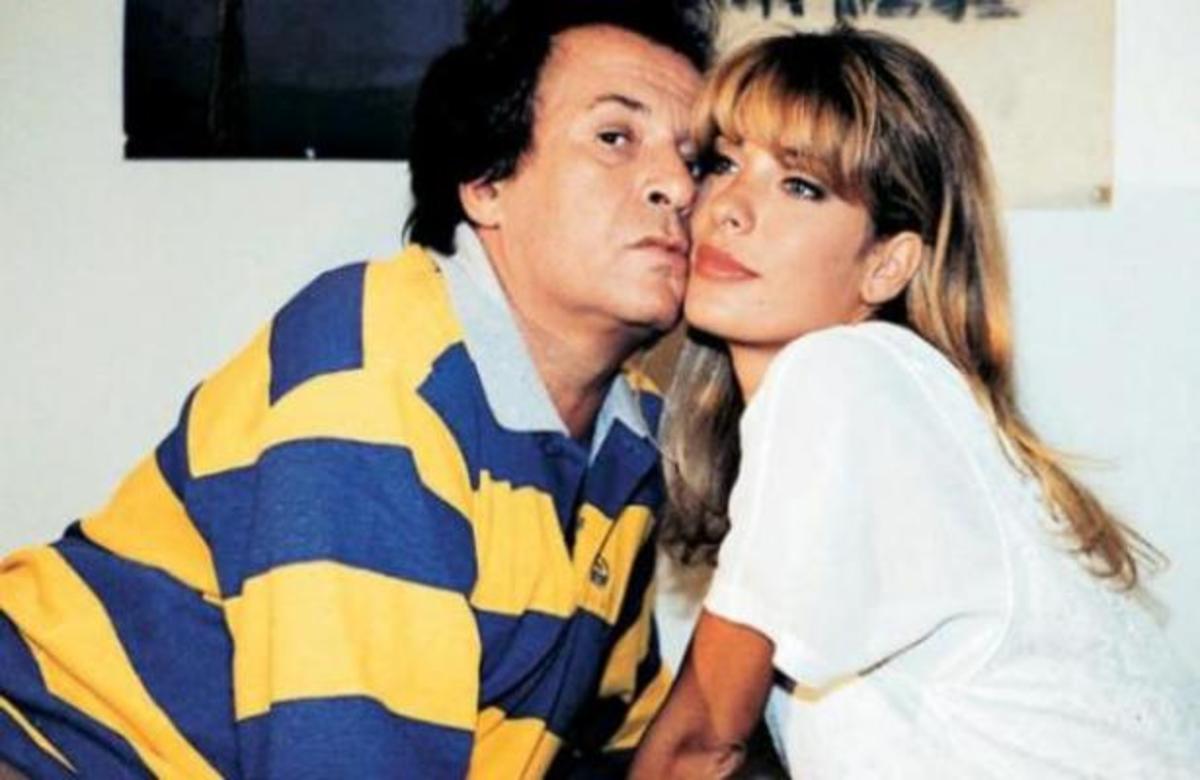 Ο αποχαιρετισμός της Ελένης Μενεγάκη στον Κώστα Καρρά