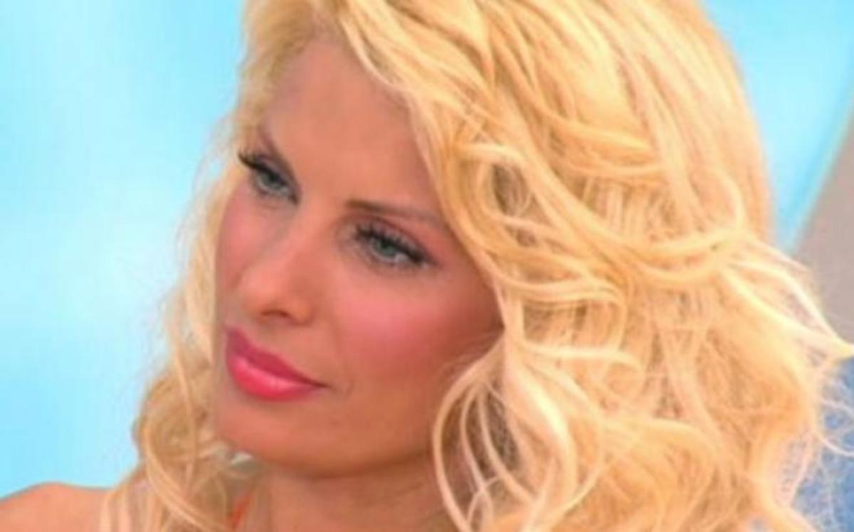 Ποιά θα είναι η πρώτη καλεσμένη της Ελένης Μενεγάκη για το 2014;